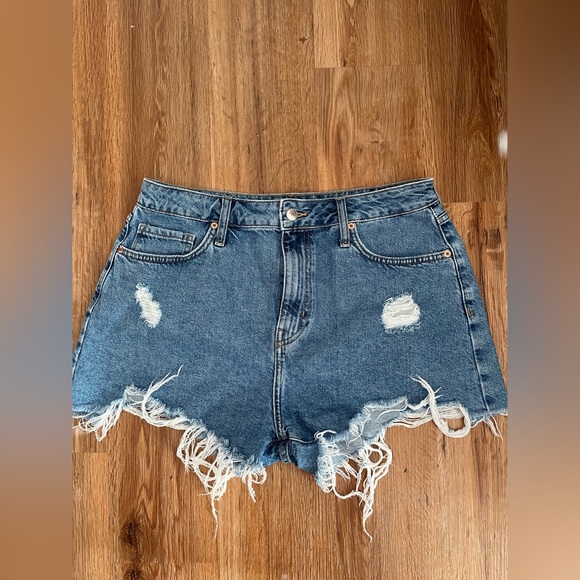 Forever 21 Pants - Forever 21 Premium high waisted jean shorts